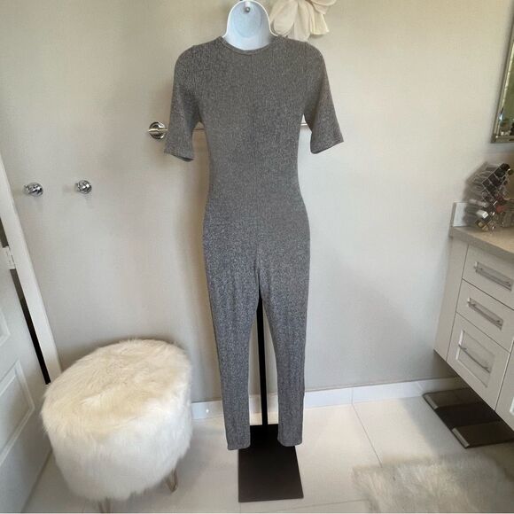 Gray V-Neck Jumpsuit - Picture 5 of 10